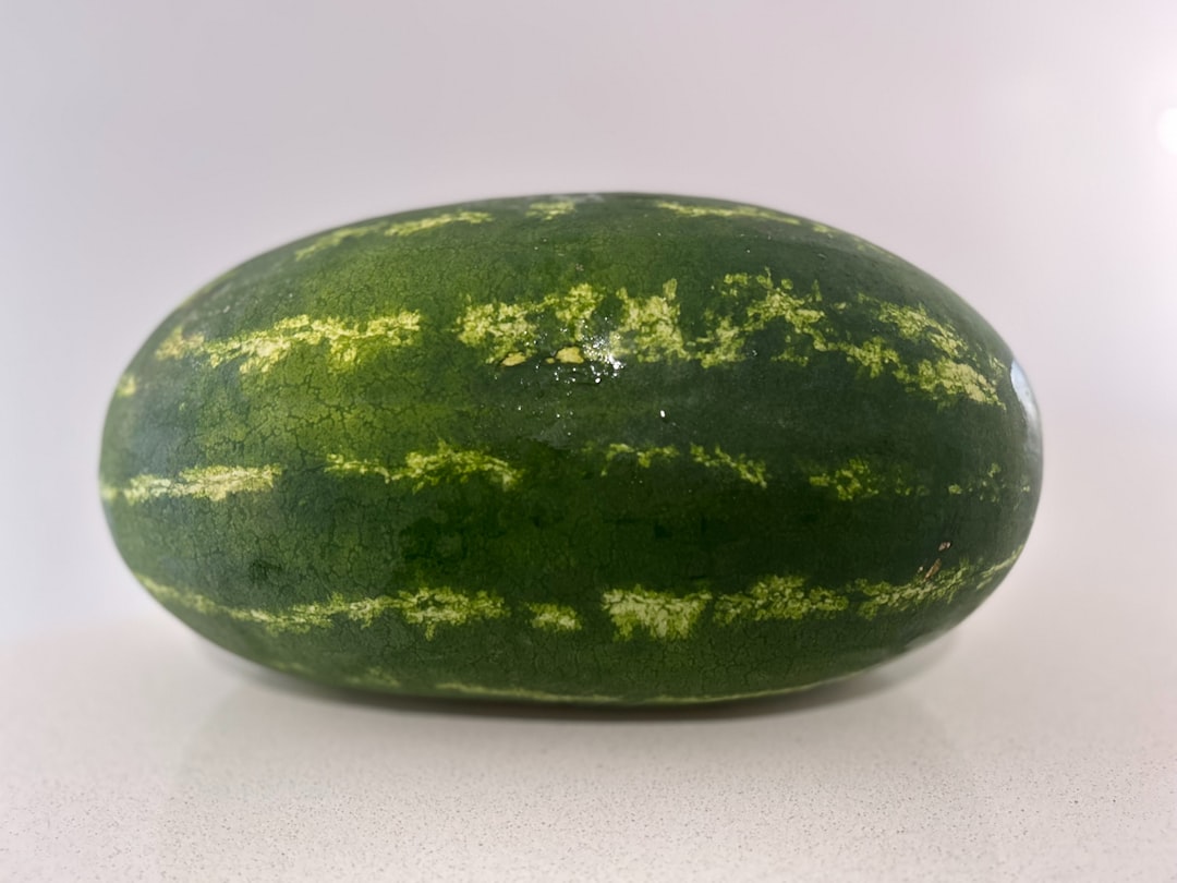 수박 꿈 해몽 — 자르지 않은 수박 한 통